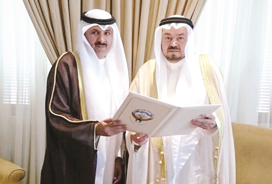 u0648u0627u0626u0644 u0627u0644u0639u0646u0632u064a u064au0642u062fu0645 u0623u0648u0631u0627u0642 u0627u0639u062au0645u0627u062fu0647 u0644u0644u0633u0641u064au0631 u0645u062du0645u062f u0627u0644u0637u064au0628