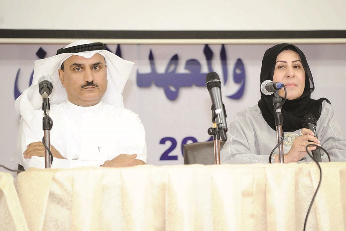 u0627u0644u0643u0646u062fu0631u064a u0648u0627u0644u062du0631u0628u064a u062eu0644u0627u0644 u0627u0644u0644u0642u0627u0621 u0627u0644u062au0646u0648u064au0631u064a (u062au0635u0648u064au0631 u0646u0627u064au0641 u0627u0644u0639u0642u0644u0629)