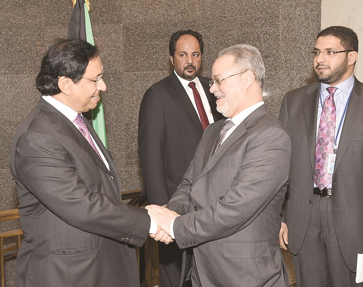 ... ووزير الخارجية اليمني