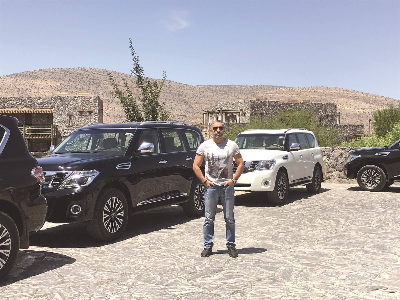 الزميل سهيل الحويك جاهز لتجربة «باترول» في سلطنة عمان