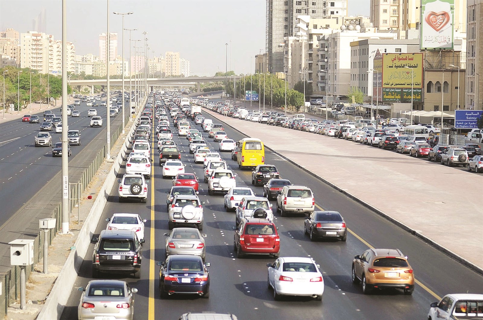 زحام مروري وانسيابية في الطرق (تصوير نور هنداوي)