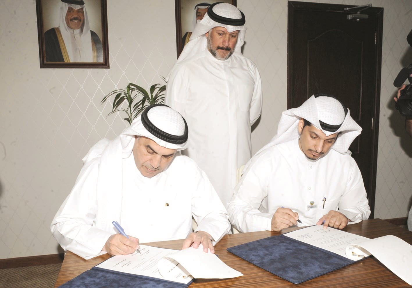 u0627u0644u0637u0631u064au062cu064a u0648u0627u0644u0645u0637u064au0631u064a u062eu0644u0627u0644 u062au0648u0642u064au0639 u0628u0631u0648u062au0648u0643u0648u0644 u0627u0644u062au0639u0627u0648u0646 (u062au0635u0648u064au0631 u0643u0631u0645 u0630u064au0627u0628)