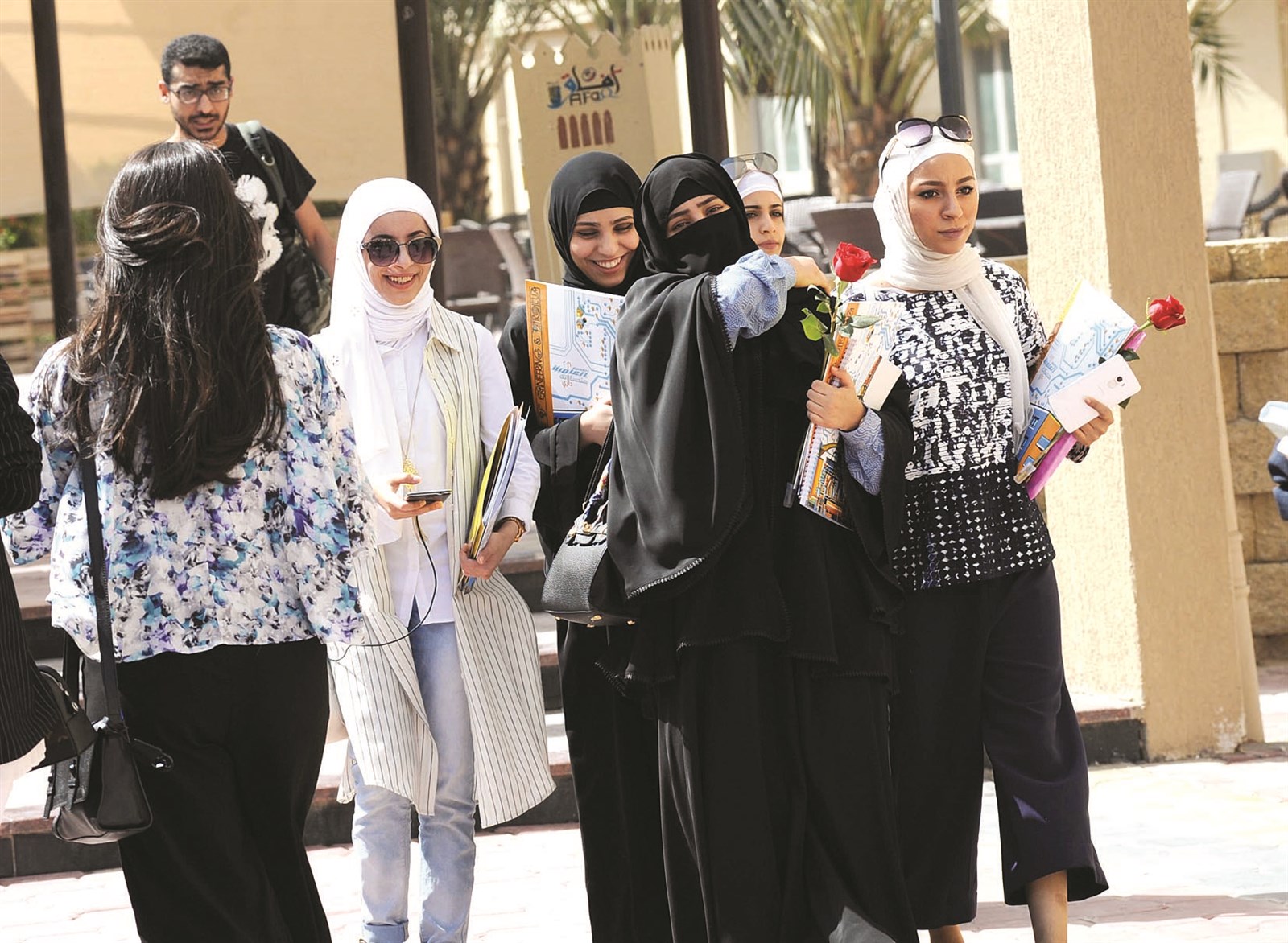 u0648u0631u0648u062f u062du0645u0631u0627u0621 u0627u0633u062au0642u0628u0644u062a u0627u0644u0637u0627u0644u0628u0627u062a u0641u064a u0627u0644u0642u0648u0627u0626u0645 u0627u0644u0627u0646u062au062eu0627u0628u064au0629 (u062au0635u0648u064au0631 u0643u0631u0645 u0630u064au0627u0628)