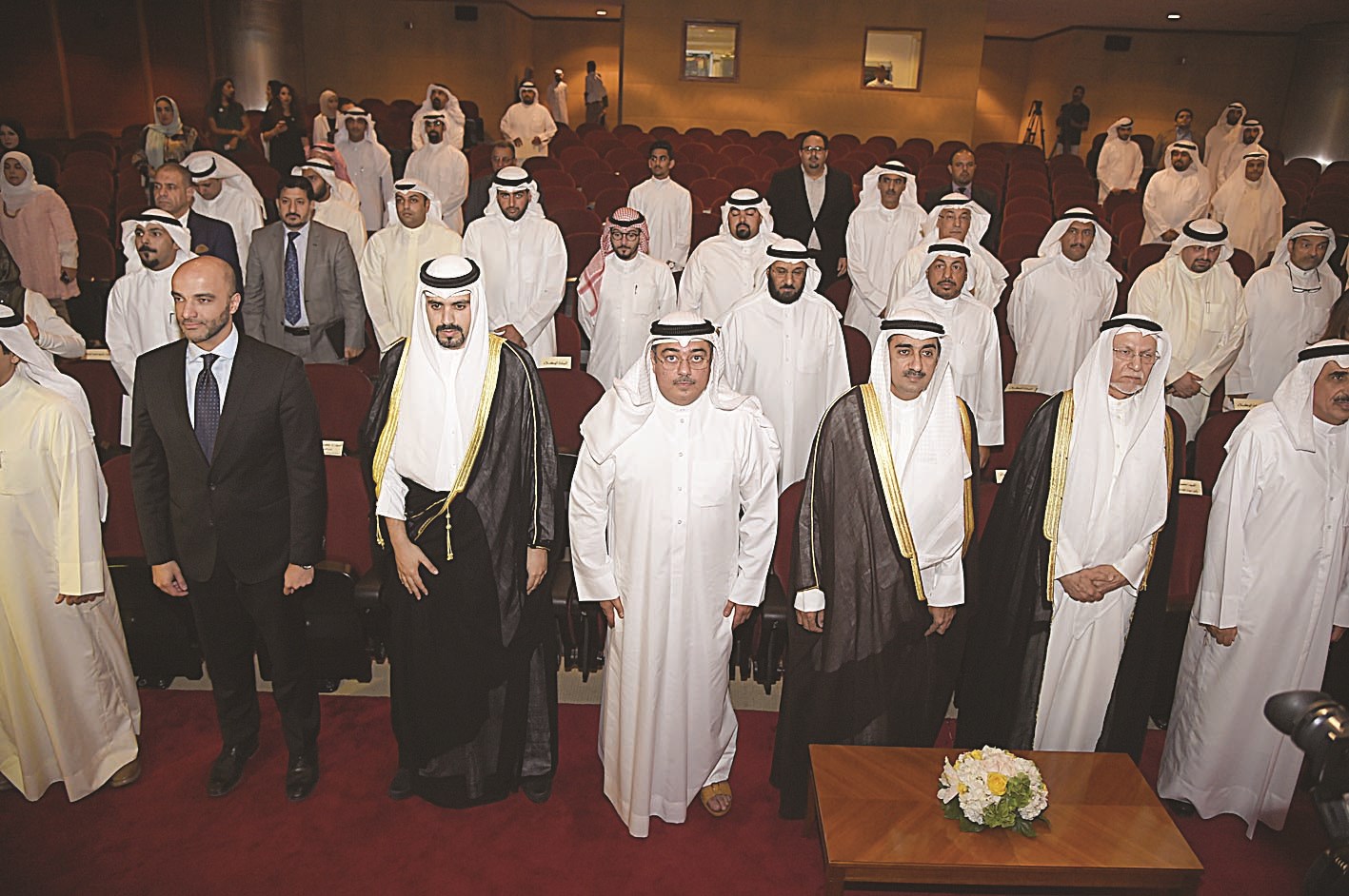 u0627u0644u0639u0644u064a u0648u0627u0644u0634u0645u0627u0644u064a u0648u0627u0644u0648u0632u0627u0646 u0648u0643u0628u0627u0631 u0627u0644u062du0636u0648u0631 u062eu0644u0627u0644 u062du0641u0644 u0627u0644u062au062fu0634u064au0646 (u062au0635u0648u064au0631 u0646u0648u0631 u0647u0646u062fu0627u0648u064a)