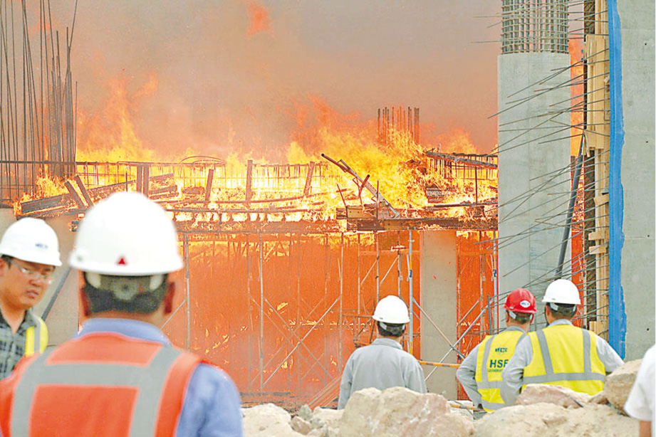 ... وفي كلية الهندسة