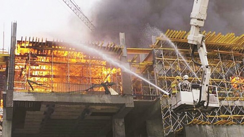 حريق كلية العلوم الاجتماعية