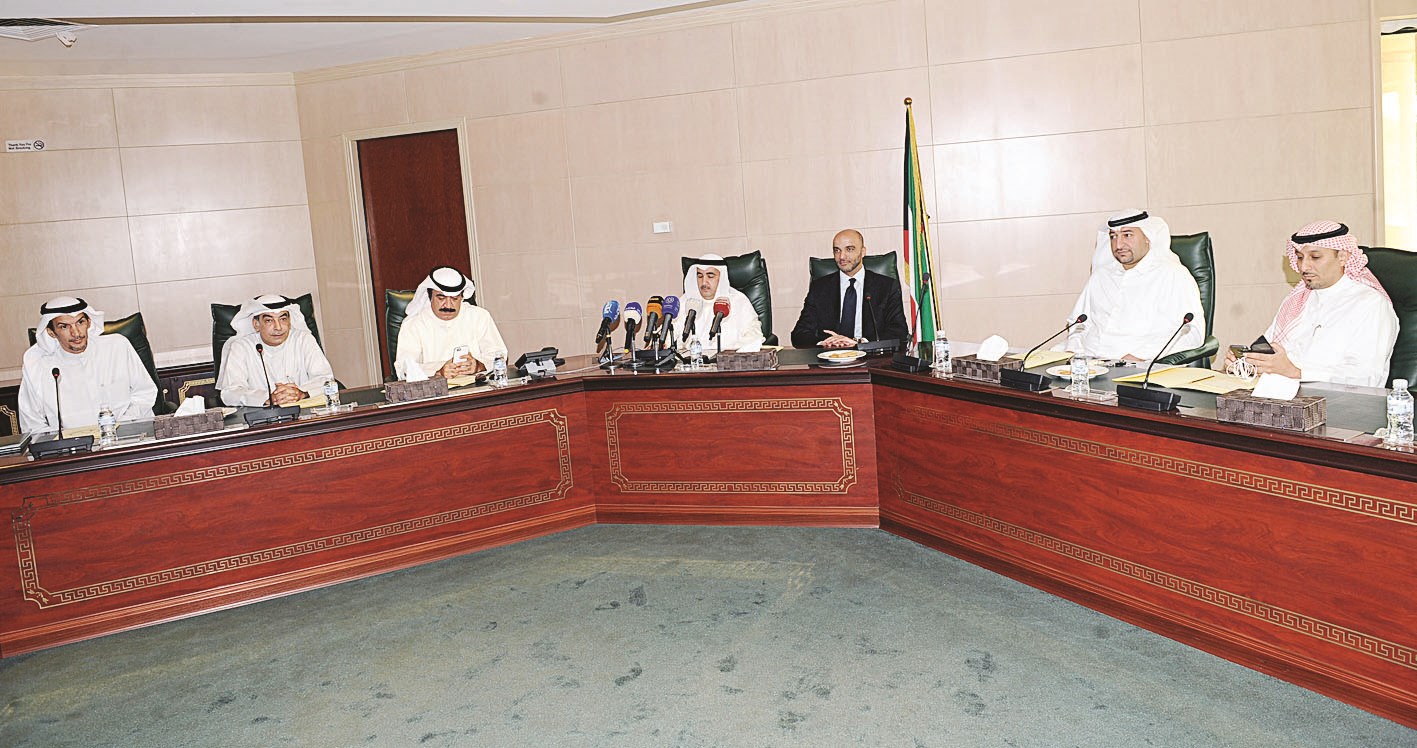 مسؤولو هيئة الزراعة والصندوق الوطني خلال المؤتمر الصحافي (تصوير جلال معوض)