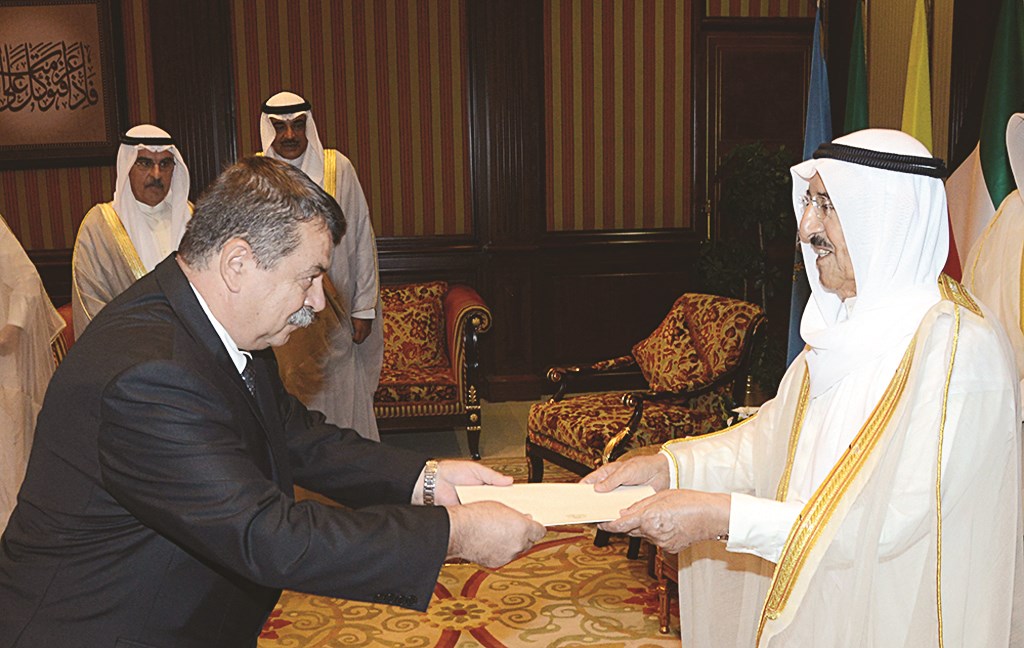 ... وسفير بلغاريا