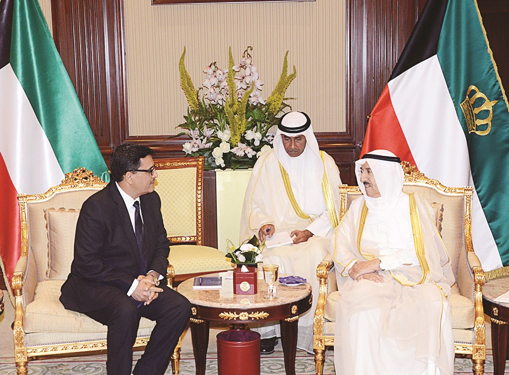 حديث بين سمو الأمير وسفير اليمن