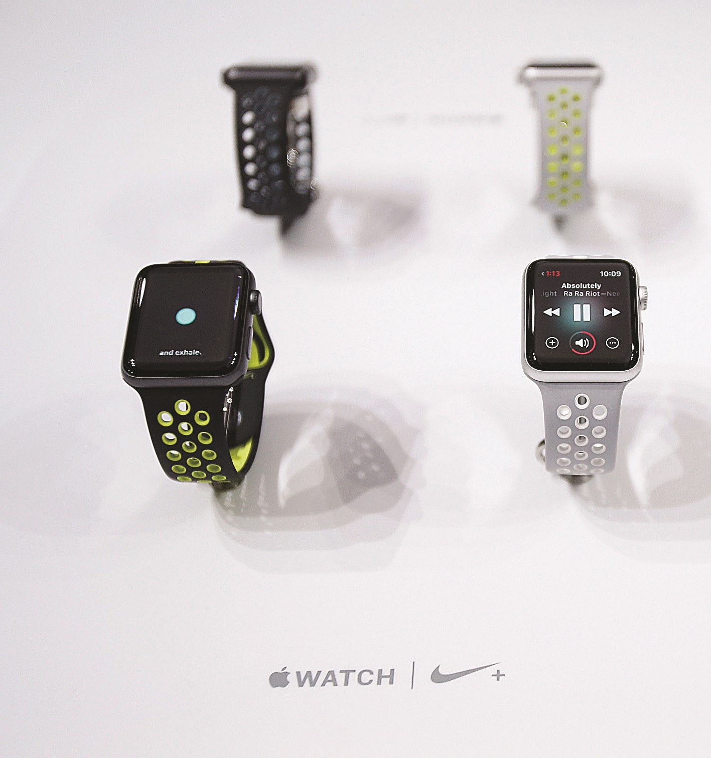 منتجات مبتكرة رافقت إطلاق الهاتفين