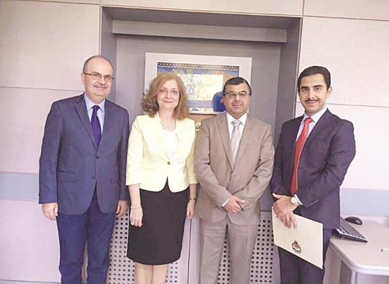 u0627u0644u0647u0627u062cu0631u064a u0645u0639 u0648u0632u064au0631u0629 u0627u0644u0634u0624u0648u0646 u0627u0644u062eu0627u0631u062cu064au0629 u0627u0644u0631u0648u0645u0627u0646u064au0629 u0628u0639u062f u062au0642u062fu064au0645 u0623u0648u0631u0627u0642 u0627u0644u0627u0639u062au0645u0627u062f