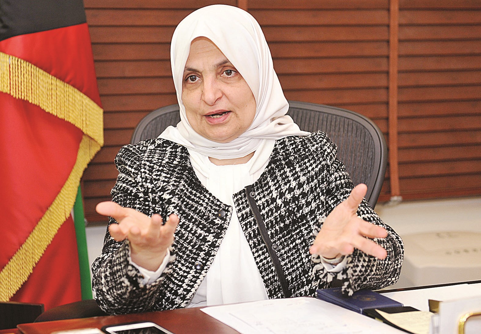 «أتحدى من يقول إنني أوقفت مساعدات المستحقين»