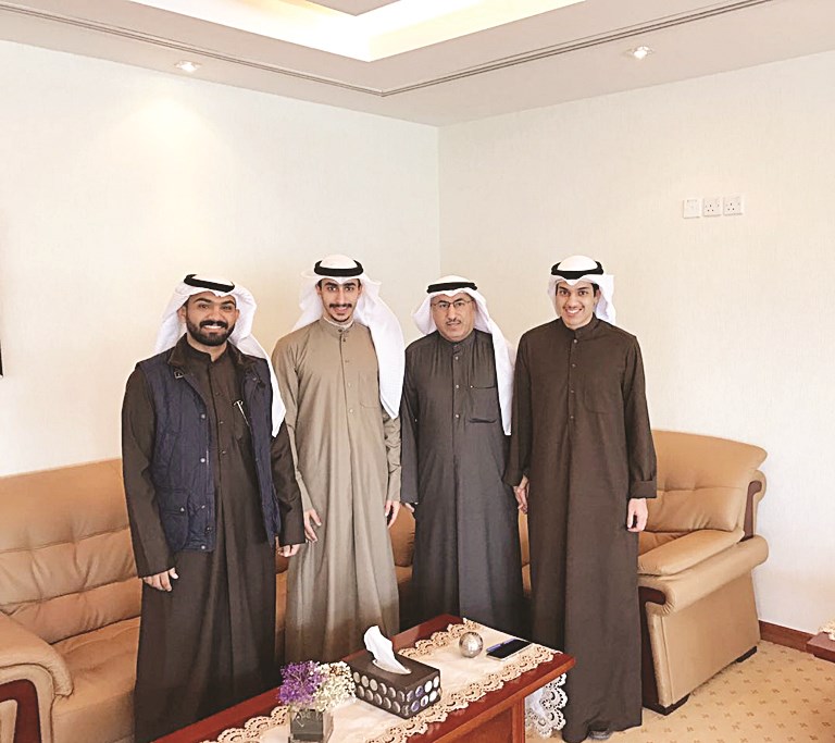 u0623u0639u0636u0627u0621 u0627u0644u0627u062au062du0627u062f u0645u0639 u0627u0644u0648u0632u064au0631 u0627u0644u0641u0627u0631u0633