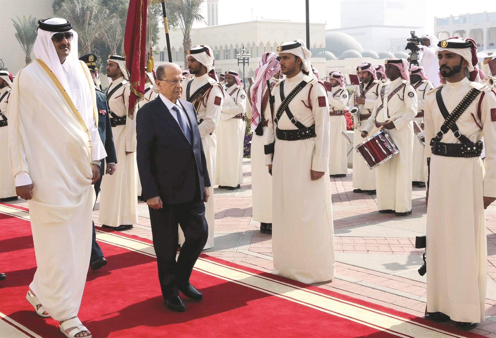 u0623u0645u064au0631 u0642u0637u0631 u0645u0633u062au0642u0628u0644u0627u064b u0639u0648u0646 u0641u064a u0627u0644u062fu0648u062du0629 u0623u0645u0633 (u062f u0628 u0627)