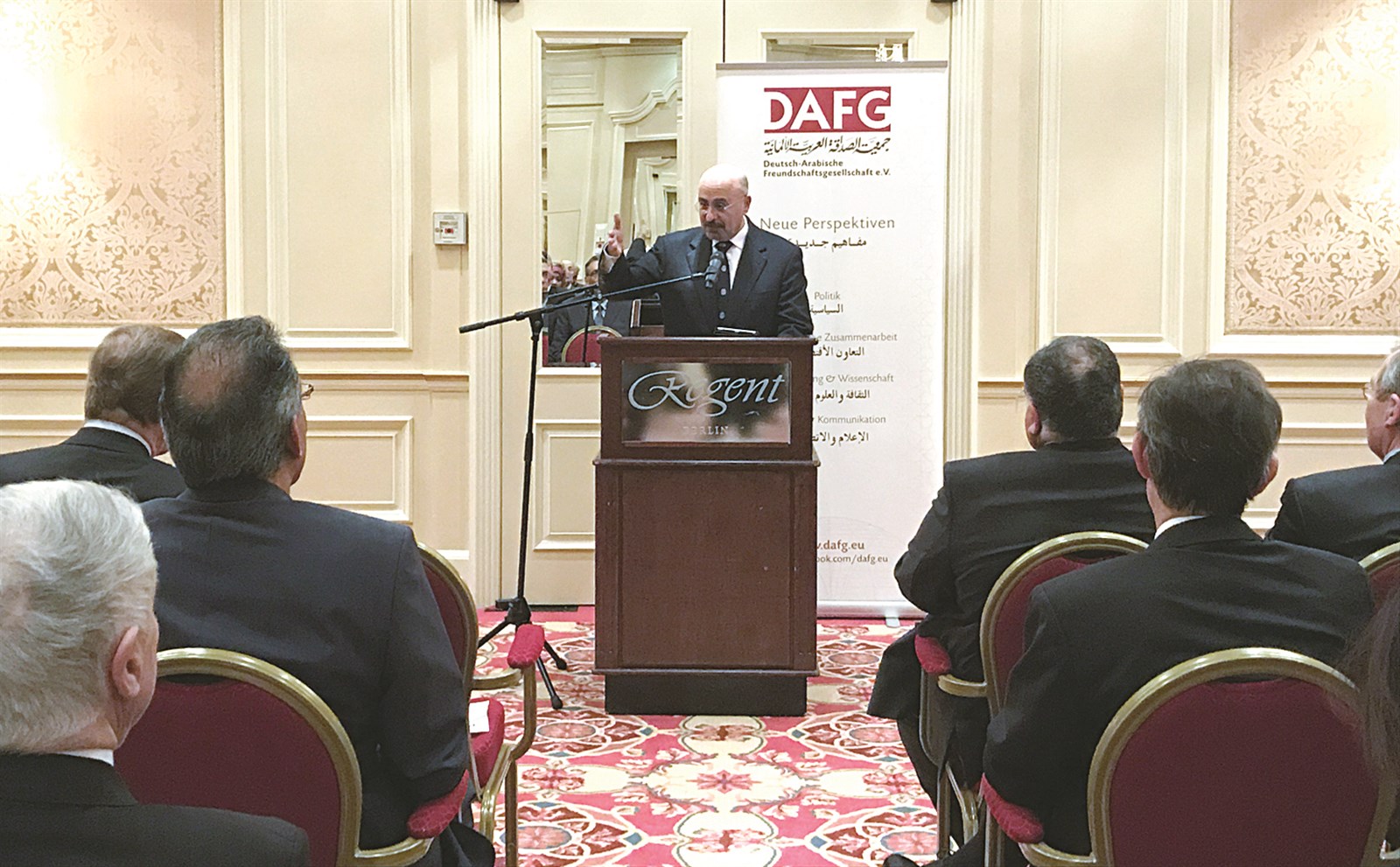 u0645u062du0645u062f u0627u0644u0635u0628u0627u062d u064au0644u0642u064a u0643u0644u0645u062au0647 u0641u064a u0627u062du062au0641u0627u0644u064au0629 u062cu0645u0639u064au0629 u0627u0644u0635u062fu0627u0642u0629 u0627u0644u0639u0631u0628u064au0629 u0627u0644u0623u0644u0645u0627u0646u064au0629