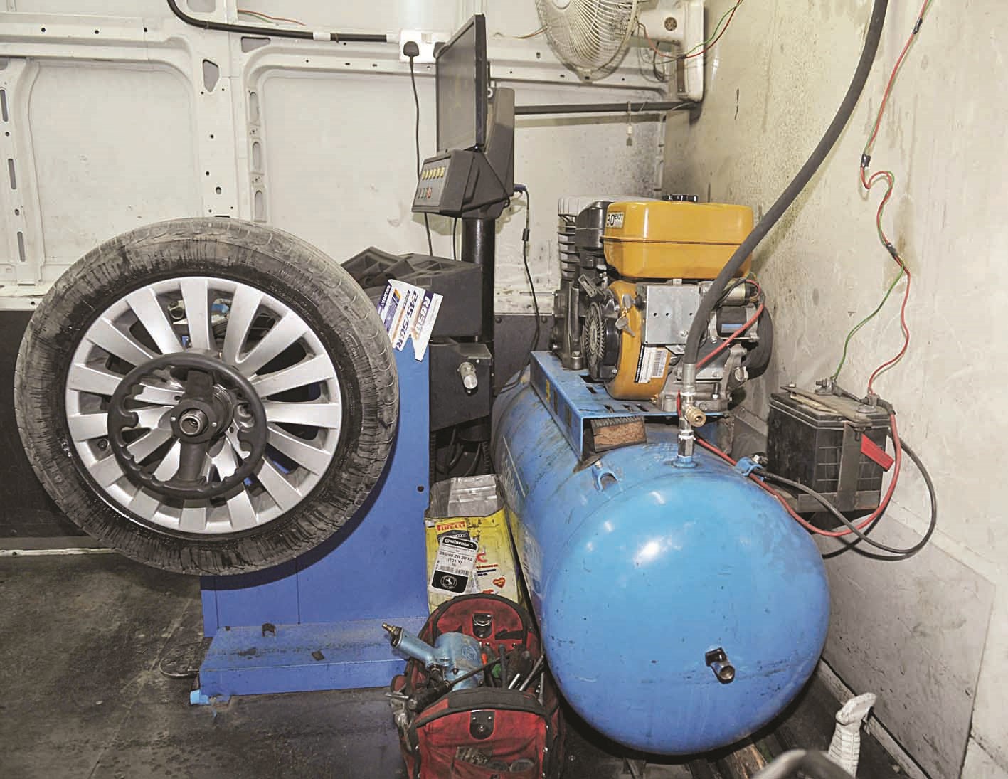 عدة متكاملة دون أي اشتراطات للسلامة