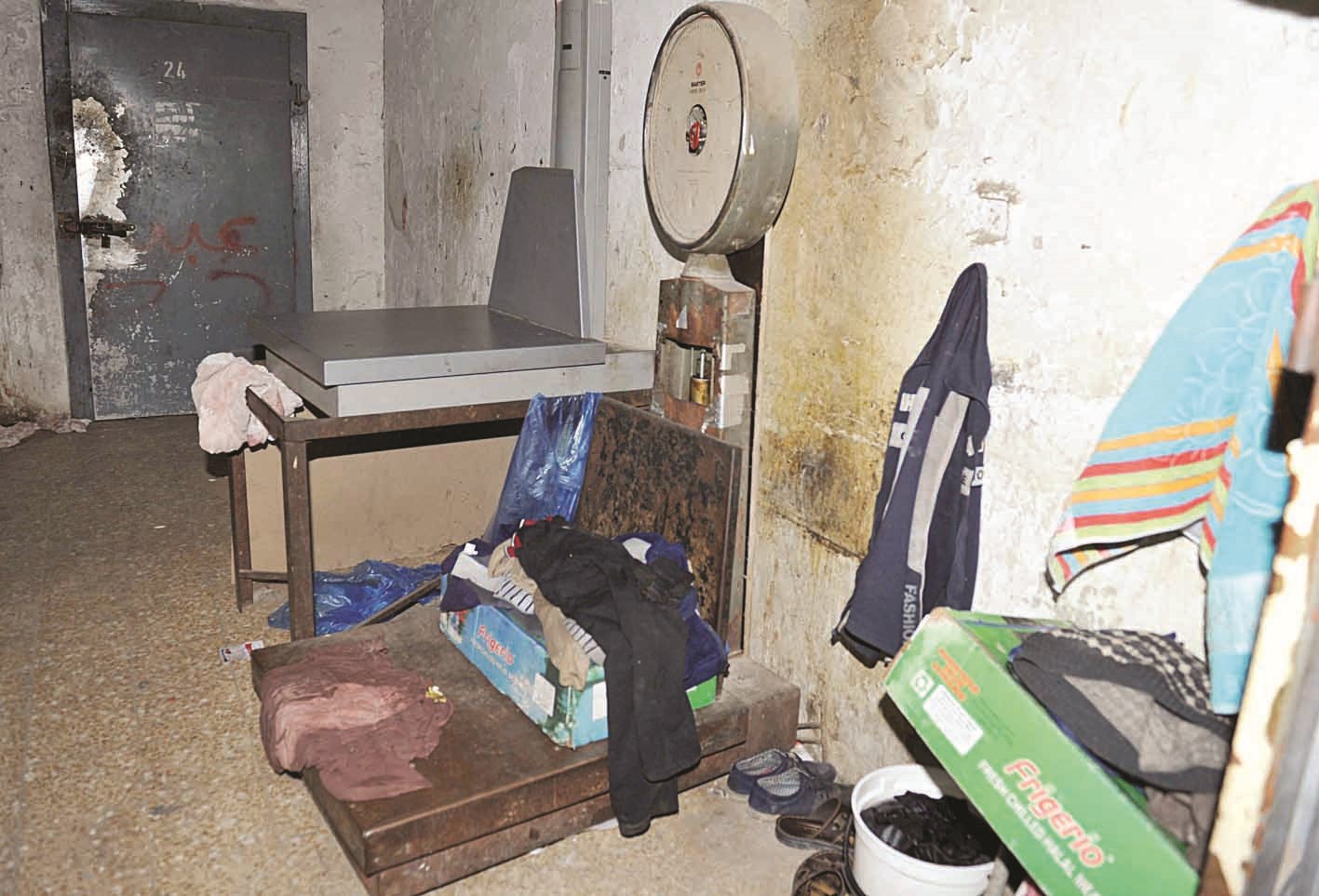 غرف في السراديب