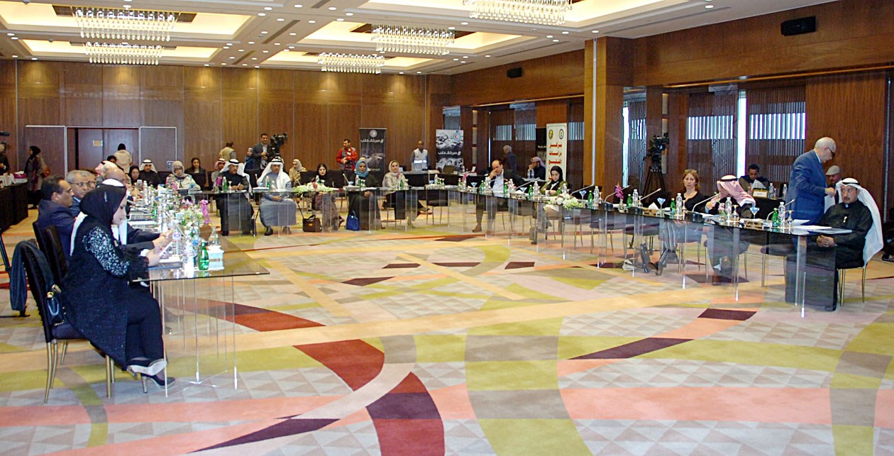 u062cu0627u0646u0628 u0645u0646 u0627u0644u0646u062fu0648u0629 (u062au0635u0648u064au0631 u0632u0643u0631u064au0627 u0639u0637u064au0629)