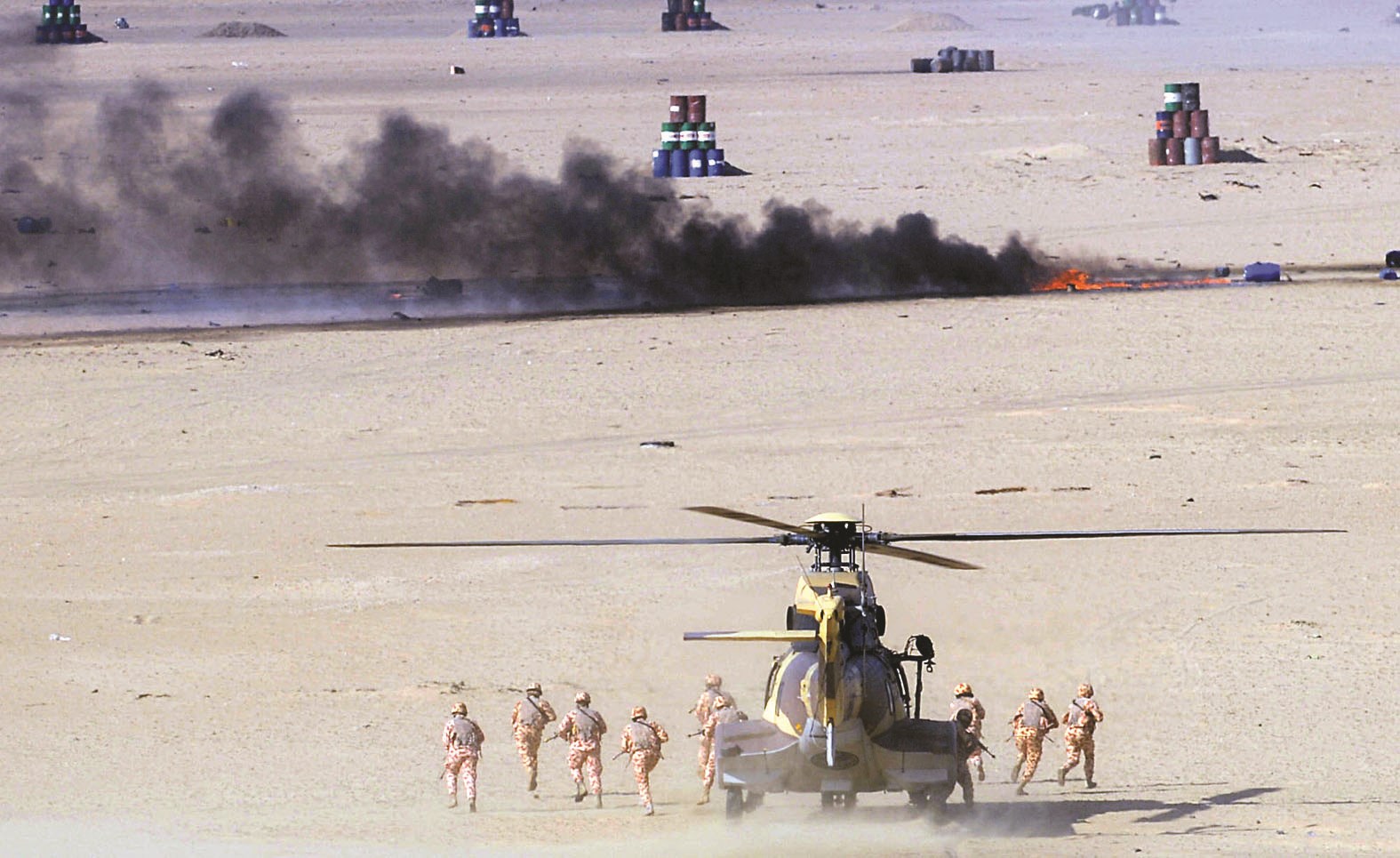 إنزال في نقطة متقدمة لملاحقة العدو