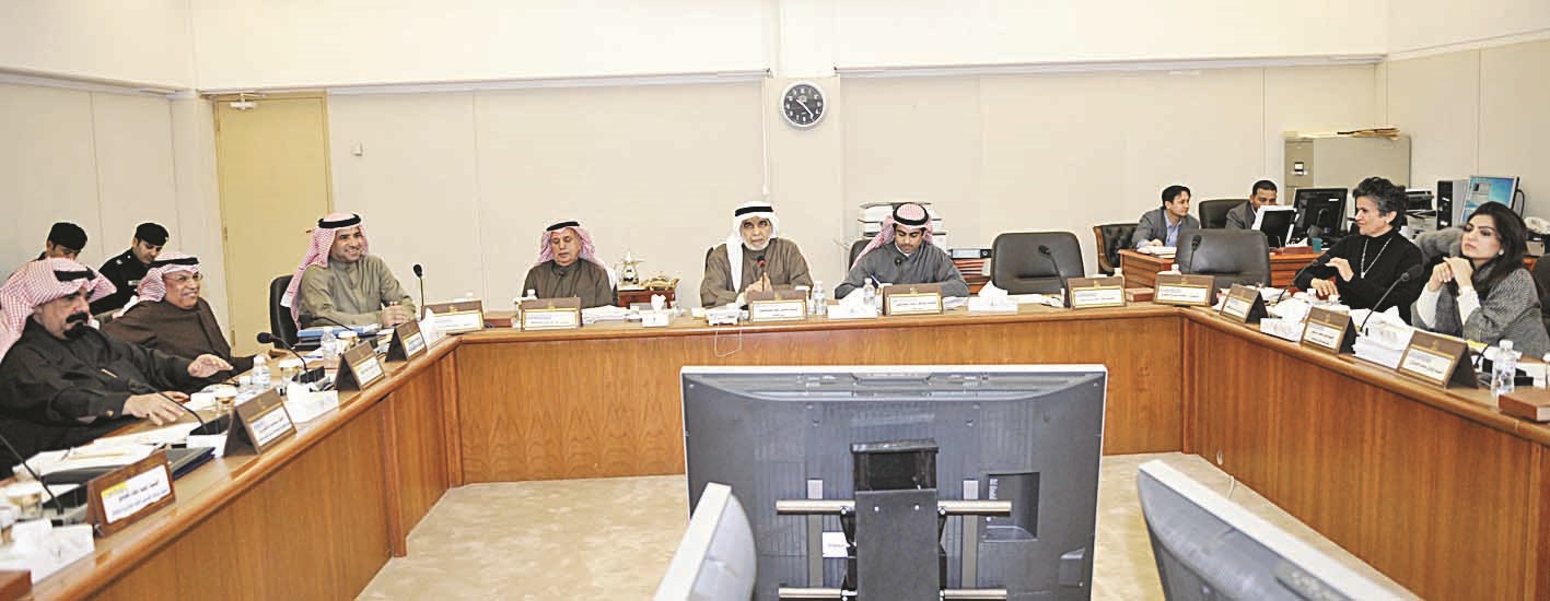 u062cu0627u0646u0628 u0645u0646 u0627u062cu062au0645u0627u0639 u0644u062cu0646u0629 u0627u0644u0645u064au0632u0627u0646u064au0627u062a b (u062au0635u0648u064au0631 u0646u0627u064au0641 u0627u0644u0639u0642u0644u0629)