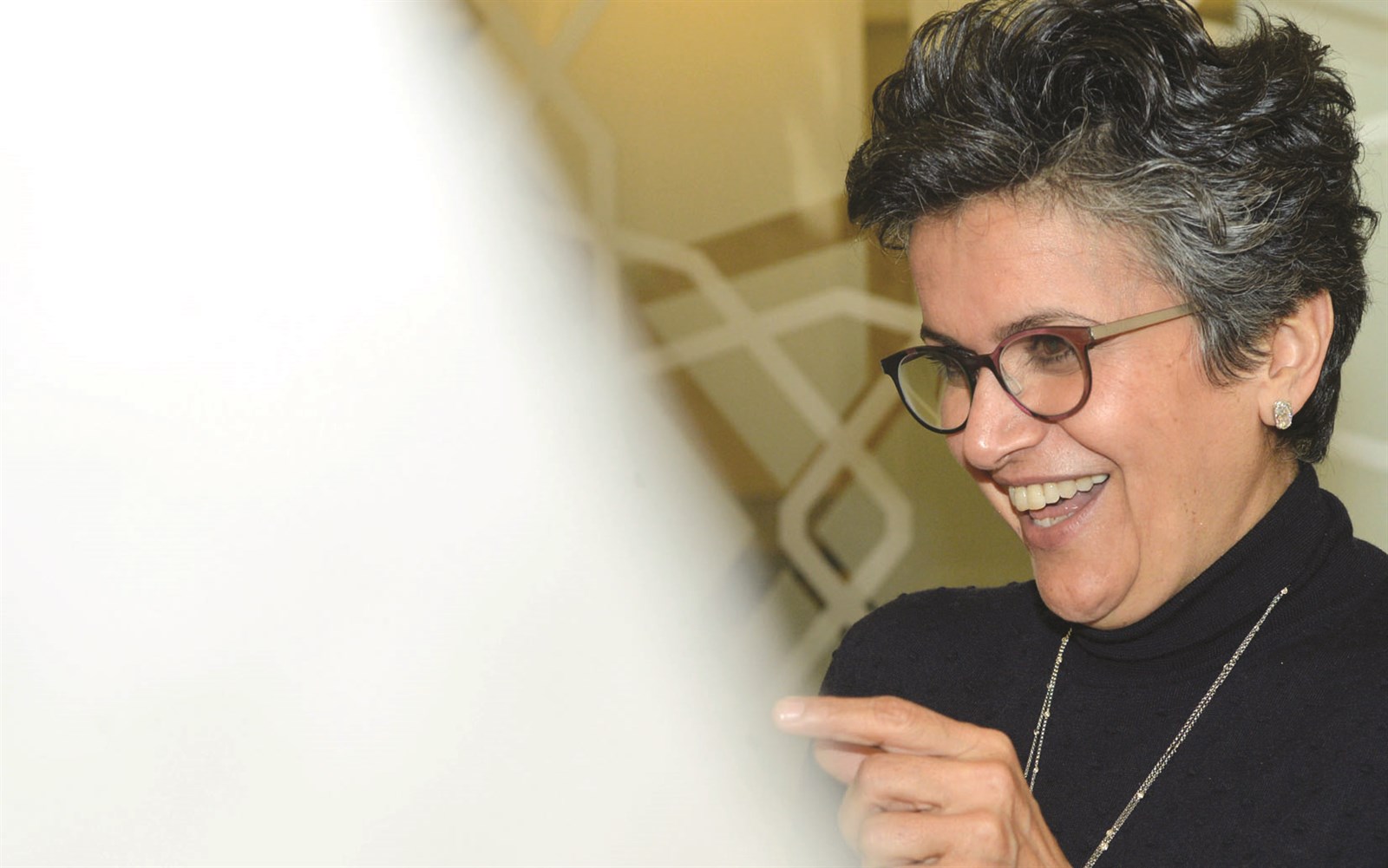 u0635u0641u0627u0621 u0627u0644u0647u0627u0634u0645 u0641u064a u0627u0644u0645u062cu0644u0633 u0623u0645u0633 b(u062au0635u0648u064au0631 u0646u0627u064au0641 u0627u0644u0639u0642u0644u0629)