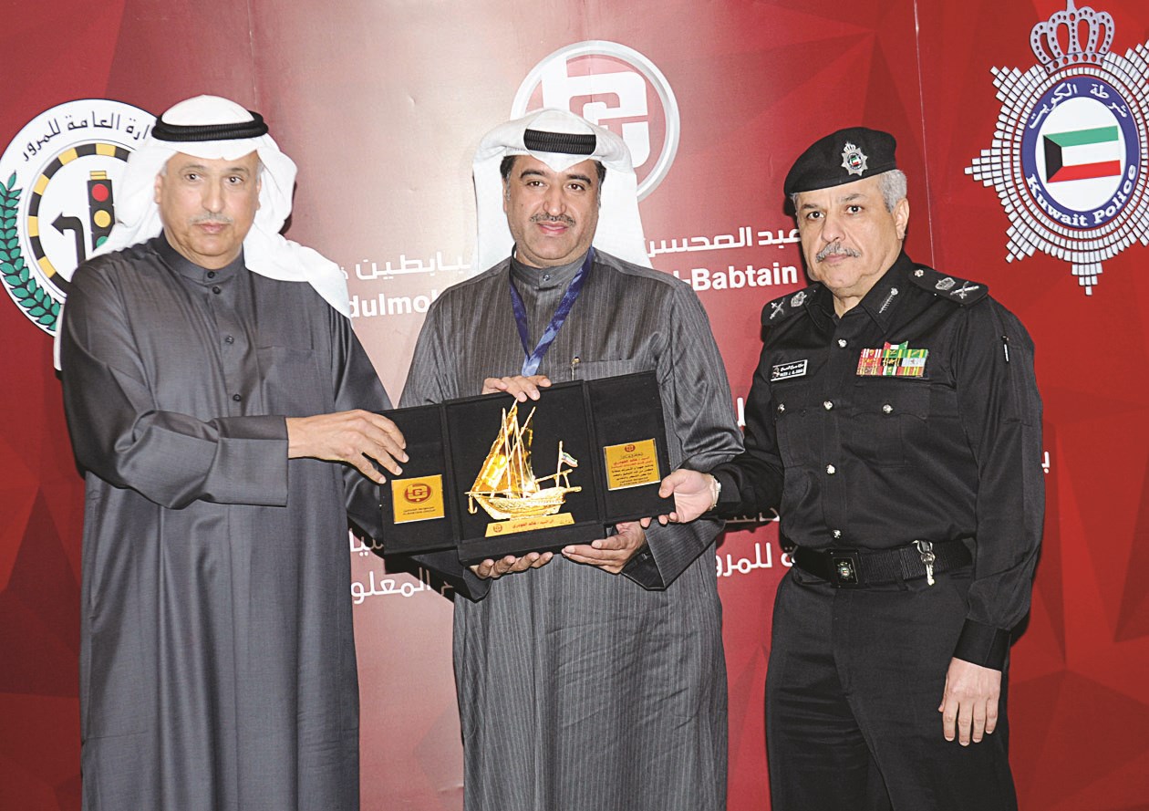 افتتاح أول مركز للوحات القيادة في معرض «نيسان البابطين» بالري - الراي