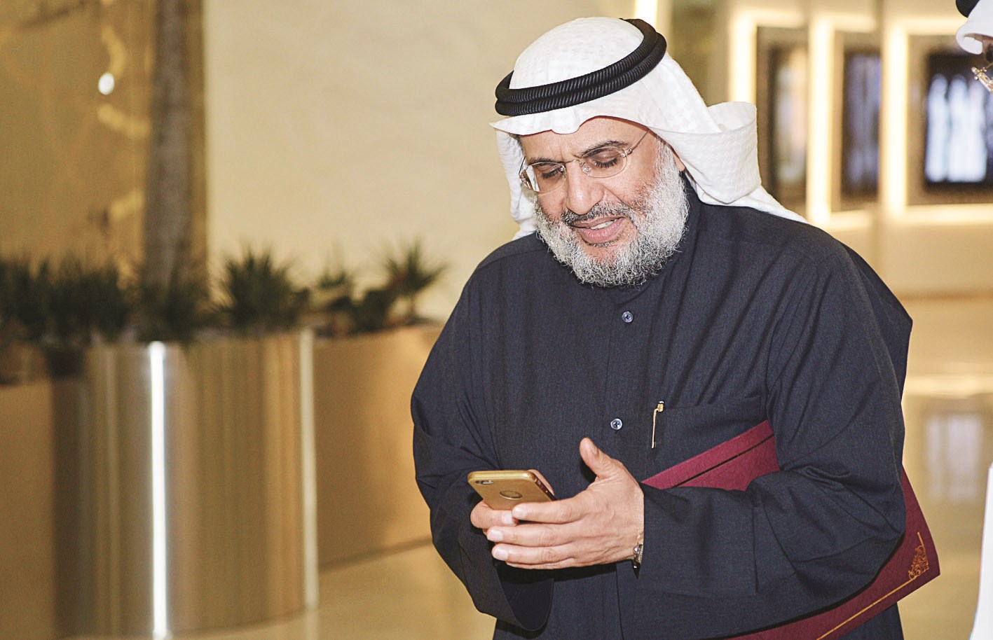 u0639u0628u062fu0627u0644u0631u062du0645u0646 u0627u0644u0645u0637u0648u0639 u064au062au0627u0628u0639 u0647u0627u062au0641u0647 u0641u064a u0627u0644u0645u062cu0644u0633