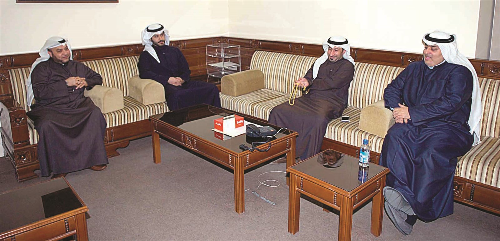 u0627u0644u0623u0637u0628u0627u0621 u064au062au062du062fu062bu0648u0646 u0641u064a u062fu064au0648u0627u0646u064au0629 u00abu0627u0644u0631u0627u064au00bb u0628u062du0636u0648u0631 u0631u0626u064au0633 u0627u0644u062au062du0631u064au0631 u0627u0644u0632u0645u064au0644 u0645u0627u062cu062f u0627u0644u0639u0644u064a (u062au0635u0648u064au0631 u0628u0633u0627u0645 u0632u064au062fu0627u0646)