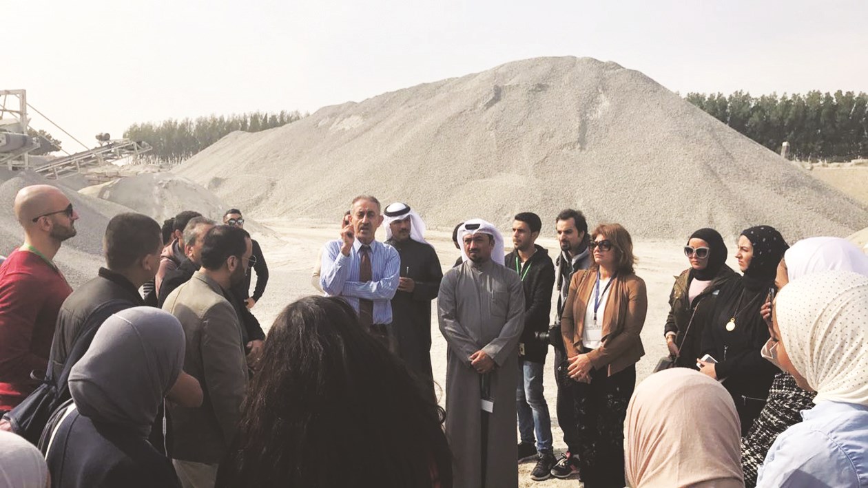 u0623u0639u0636u0627u0621 u0627u0644u0641u0631u064au0642 u062eu0644u0627u0644 u0632u064au0627u0631u062au0647u0645 u0645u0635u0646u0639 u062au062fu0648u064au0631 u0627u0644u0645u062eu0644u0641u0627u062a u0627u0644u0625u0646u0634u0627u0626u064au0629 u0641u064a u00abu0643u0628u062fu00bb