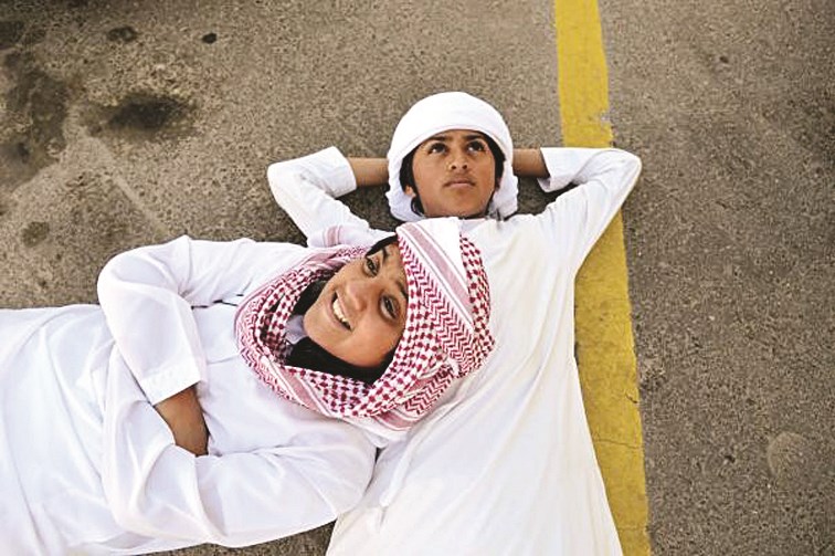 u0644u0642u0637u0629 u0645u0646 u00abu0633u0627u064au0631 u0627u0644u062cu0646u0629u00bb       (u062au0635u0648u064au0631 u0637u0627u0631u0642 u0639u0632u0627u0644u062fu064au0646)