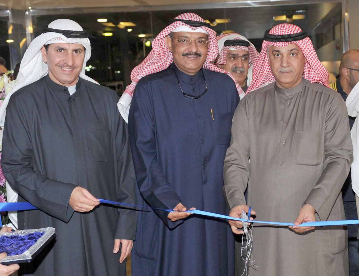 u0639u0644u064a u0627u0644u064au0648u062du0629 u064au0641u062au062au062d u0627u0644u0645u0639u0631u0636 (u062au0635u0648u064au0631 u0633u0639u062f u0647u0646u062fu0627u0648u064a)