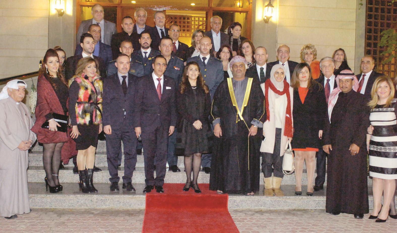 u0645u0627u062cu062fu0629 u0627u0644u0631u0648u0645u064a u0645u062au0648u0633u0637u0629 u0627u0644u062du0636u0648u0631 u0641u064a u0644u0642u0637u0629 u062au0630u0643u0627u0631u064au0629