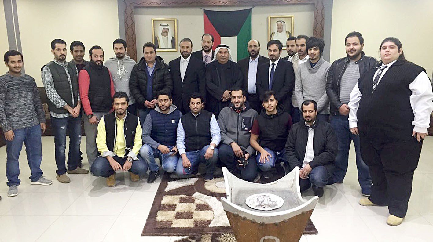 u0627u0644u0630u0648u064au062e u0645u062au0648u0633u0637u0627u064b u0645u062cu0645u0648u0639u0629 u0645u0646 u0627u0644u0637u0644u0628u0629 u0627u0644u0643u0648u064au062au064au064au0646 u0641u064a u0645u0635u0631