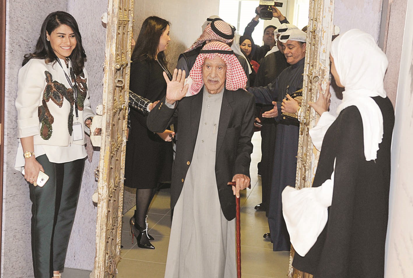 u0627u0644u0639u0645 u0639u0628u062f u0627u0644u0639u0632u064au0632 u0627u0644u062fu0648u0633u0631u064a u064au062fu062eu0644 u0645u0646 u0627u0644u0628u0627u0628 u0627u0644u0642u062fu064au0645 u0644u0628u0646u0643 u0627u0644u0627u0626u062au0645u0627u0646