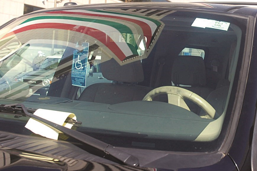 u0625u0634u0639u0627u0631 u0645u062eu0627u0644u0641u0629 u0628u062cu0627u0646u0628 u0634u0639u0627u0631 u0627u0644u0625u0639u0627u0642u0629  (u062au0635u0648u064au0631 u0628u0633u0627u0645 u0632u064au062fu0627u0646)