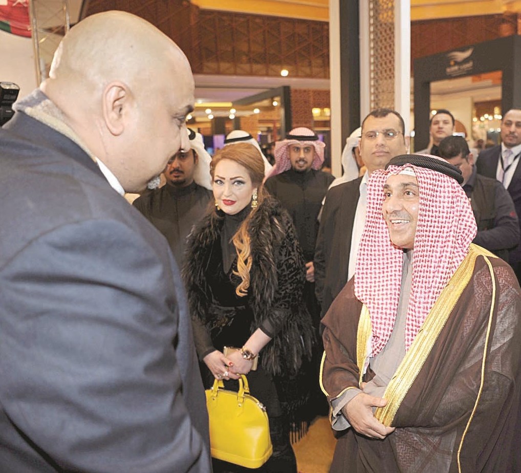 محادثات مع فريق إحدى الشركات