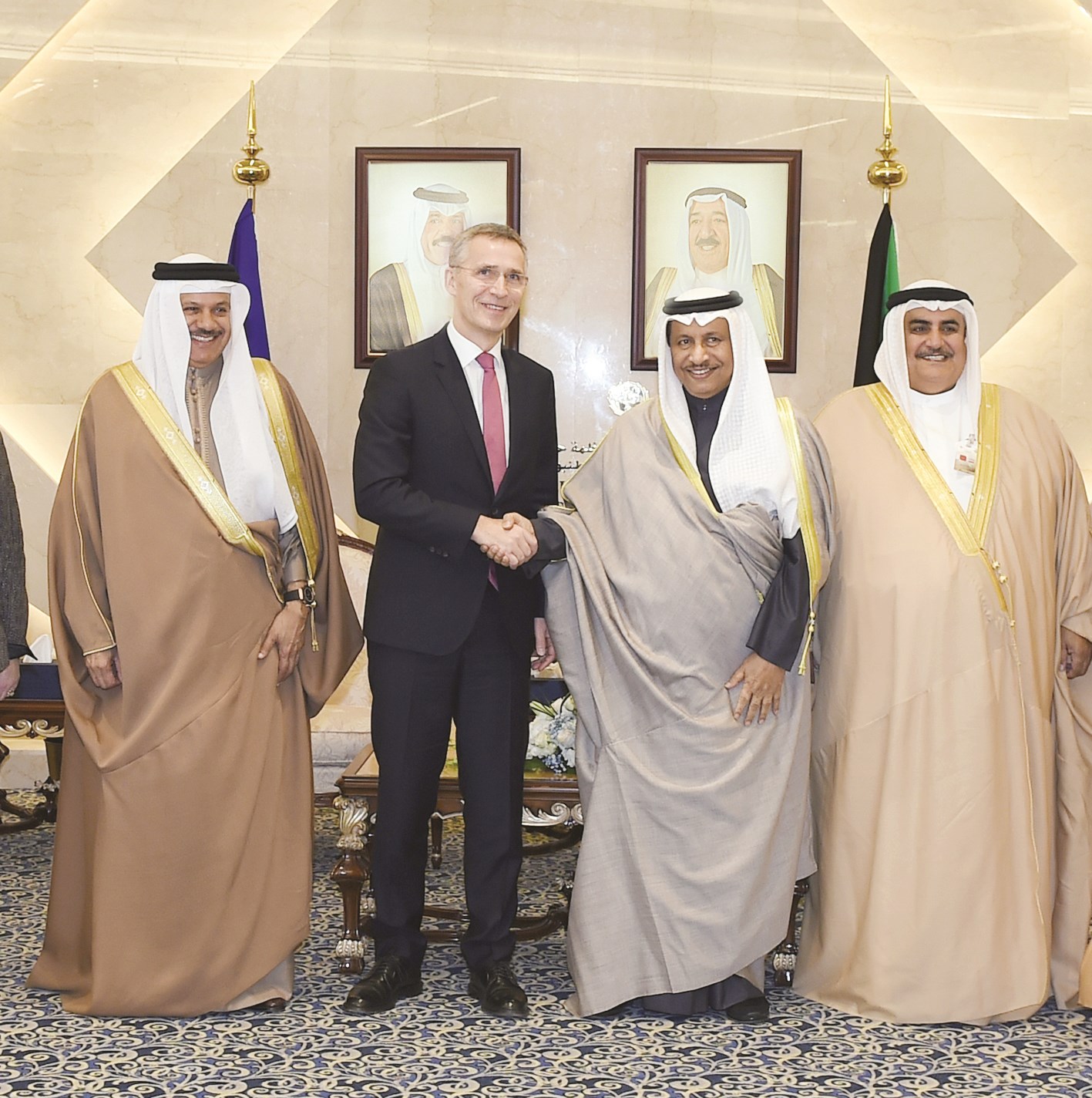 رئيس الوزراء وشتولتنبرغ والزياني وخالد بن أحمد