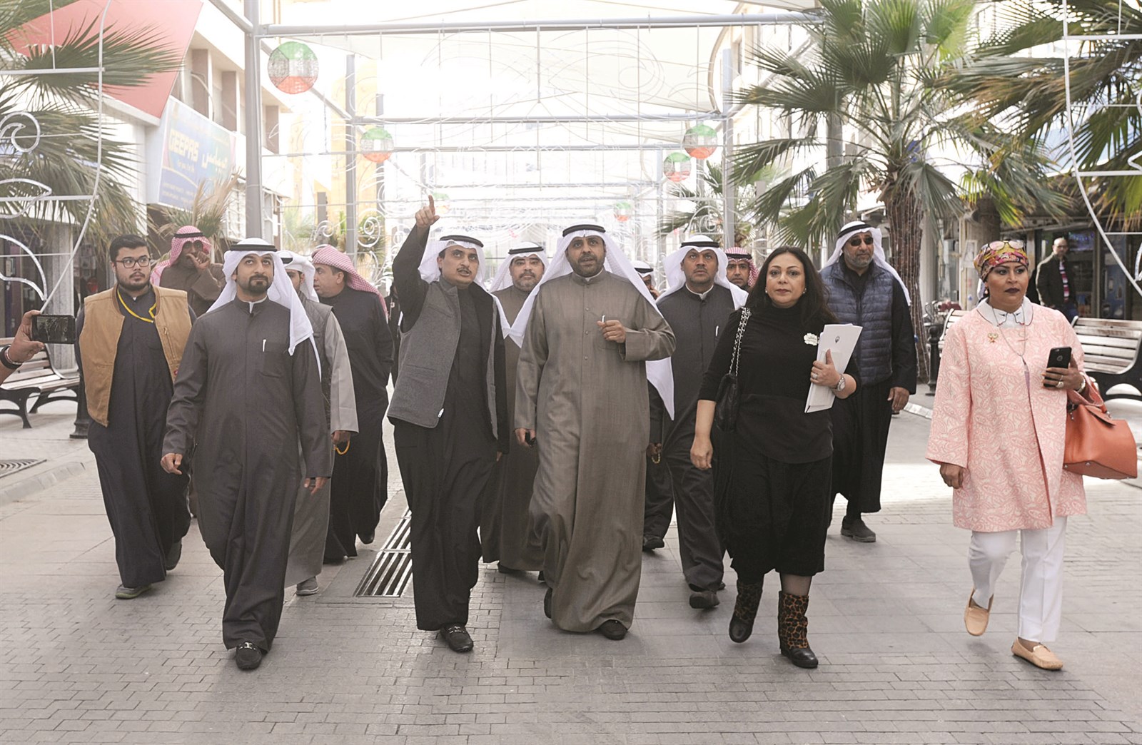 u0627u0644u0645u0646u0641u0648u062du064a u064au0648u0636u062d u0644u0644u062cu0628u0631u064a u0622u0644u064au0629 u0627u0644u0639u0645u0644 u0648u064au0628u062fu0648 u0645u0647u0646u062fu0633u0648 u0627u0644u0645u0634u0631u0648u0639 (u062au0635u0648u064au0631 u0643u0631u0645 u0630u064au0627u0628)