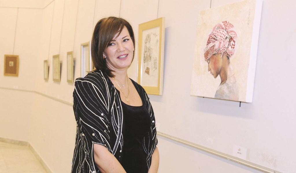 u0646u0627u064au0644u064au0627 u0645u0648u0631u0632u064au0646 u0641u064a u0645u0639u0631u0636u0647u0627 (u062au0635u0648u064au0631 u0643u0631u0645 u0630u064au0627u0628)