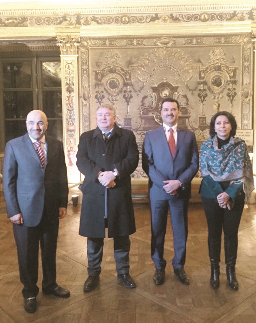 ... وخلال لقائه عايشي في قصر لوكسمبورغ