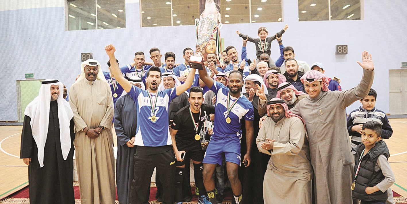 u0644u0627u0639u0628u0648 u0627u0644u062au0636u0627u0645u0646 u0648u0627u0644u062cu0647u0627u0632u0627u0646 u0627u0644u0641u0646u064a u0648u0627u0644u0625u062fu0627u0631u064a u064au062du062au0641u0644u0648u0646 u0628u0643u0623u0633 u00abu0627u0644u0623u0648u0644u0649u00bb    (u062au0635u0648u064au0631 u0633u0639u0648u062f u0633u0627u0644u0645)