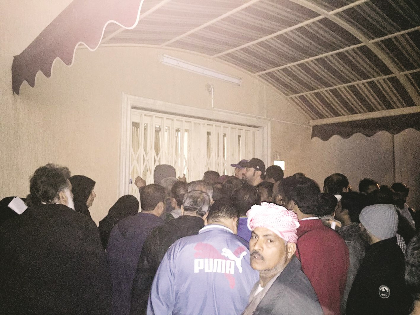 u0628u0627u0628 u0627u0644u0645u0631u0643u0632 u064au0641u062au062au062d u062fu0642u0627u0626u0642 u0645u0639u062fu0648u062fu0629 u0641u0642u0637 u062bu0645 u064au063au0644u0642 u0645u062eu0644u0641u0627 u0632u062du0627u0645u0627 u0643u0628u064au0631u0627 u062eu0627u0631u062cu0647 (u062au0635u0648u064au0631 u062du0633u064au0646 u0627u0644u0632u064au0646)