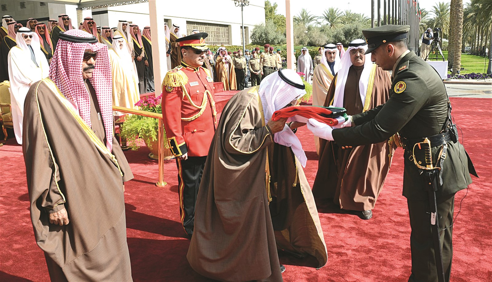 u0633u0645u0648 u0627u0644u0623u0645u064au0631 u0645u0642u0628u0644u0627u064b u0639u0644u0645 u0627u0644u0628u0644u0627u062f u0648u0625u0644u0649 u062cu0627u0646u0628u0647 u0633u0645u0648 u0648u0644u064a u0627u0644u0639u0647u062f