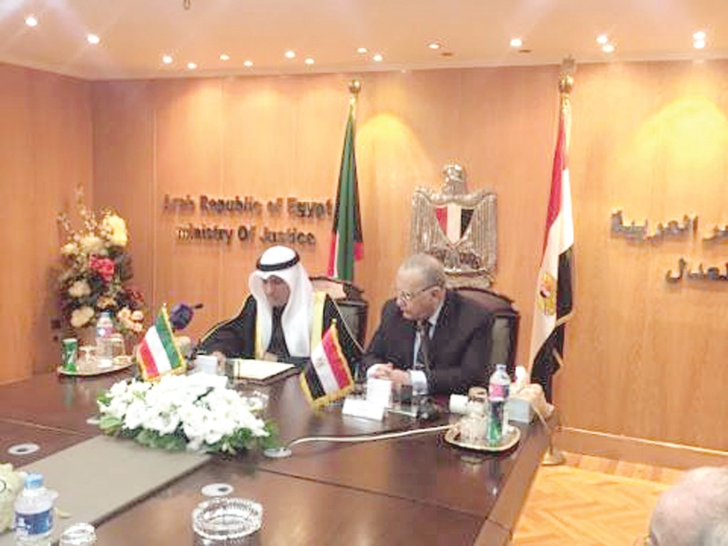 u0627u0644u0639u0632u0628 u0648u0639u0628u062fu0627u0644u0631u062du064au0645 u0623u062bu0646u0627u0621 u062au0648u0642u064au0639 u0627u0644u0627u062au0641u0627u0642u064au0629