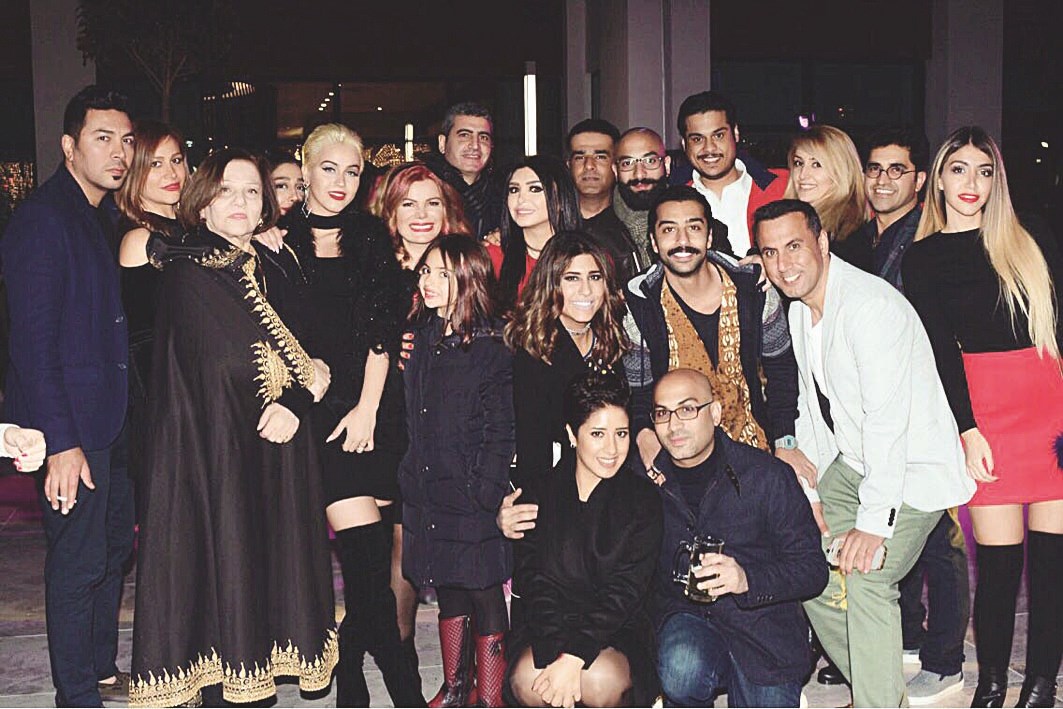 مع فريق عمل «سماء صغيرة»