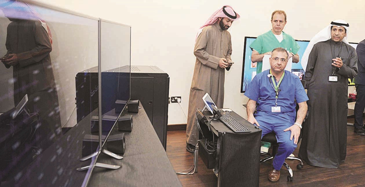 الاطلاع عملياً على الربط بين المستشفى وسيارات الإسعاف