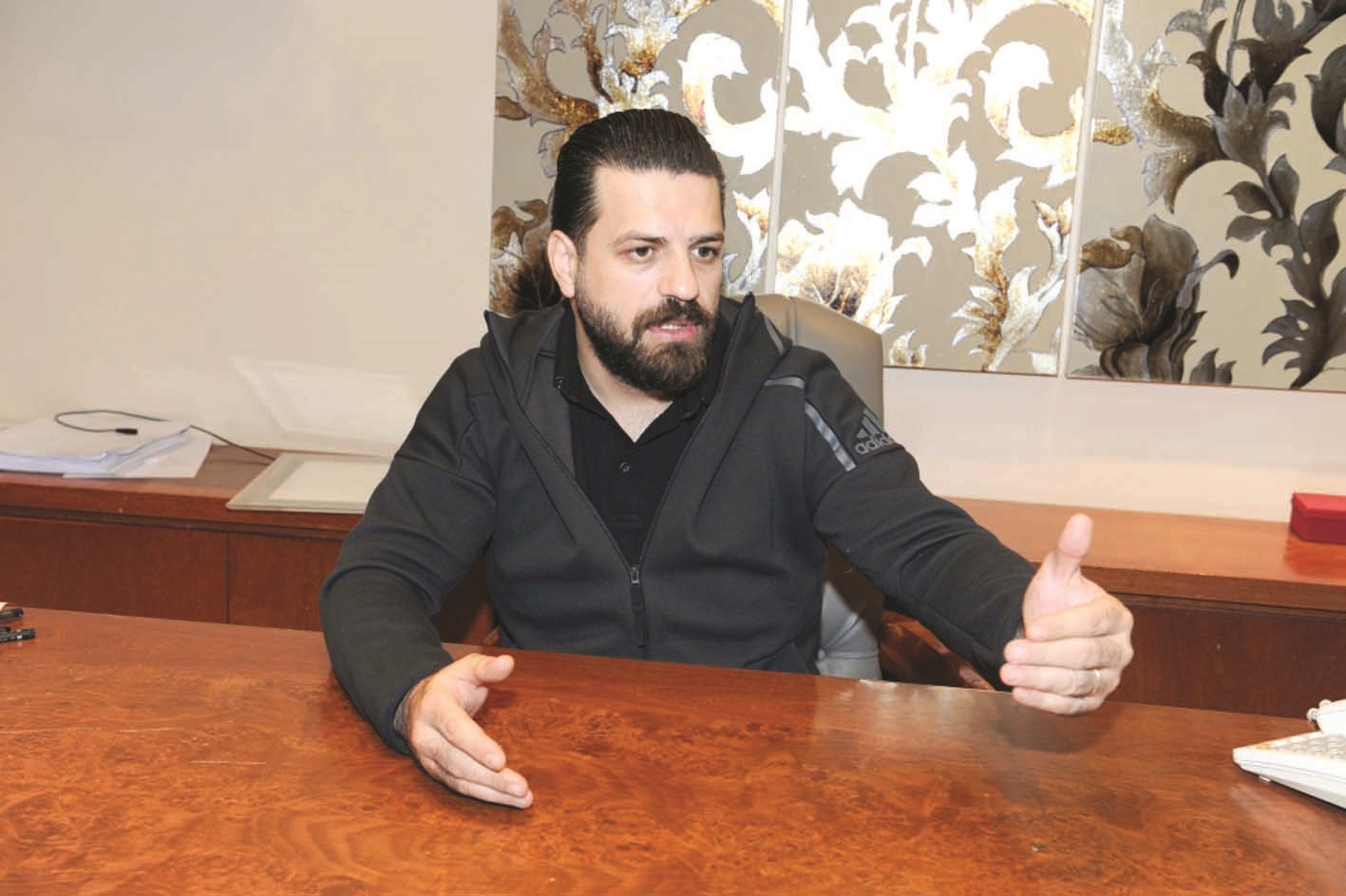 u0627u0646u0637u0648u0627u0646 u0633u0644u0627u0645u0629 u0645u062au062du062fu062bu0627u064b u0644u0640 u00abu0627u0644u0631u0627u064au00bb b (u062au0635u0648u064au0631 u0637u0627u0631u0642 u0639u0632u0627u0644u062fu064au0646)