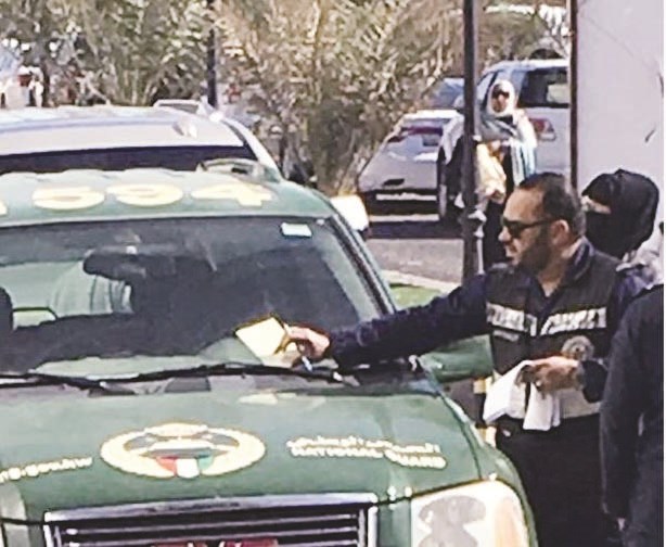 u0627u0644u0634u0631u0637u064a u064au0636u0639 u0627u0644u0645u062eu0627u0644u0641u0629 u0641u0648u0642 u0633u064au0627u0631u0629 u0627u0644u062du0631u0633