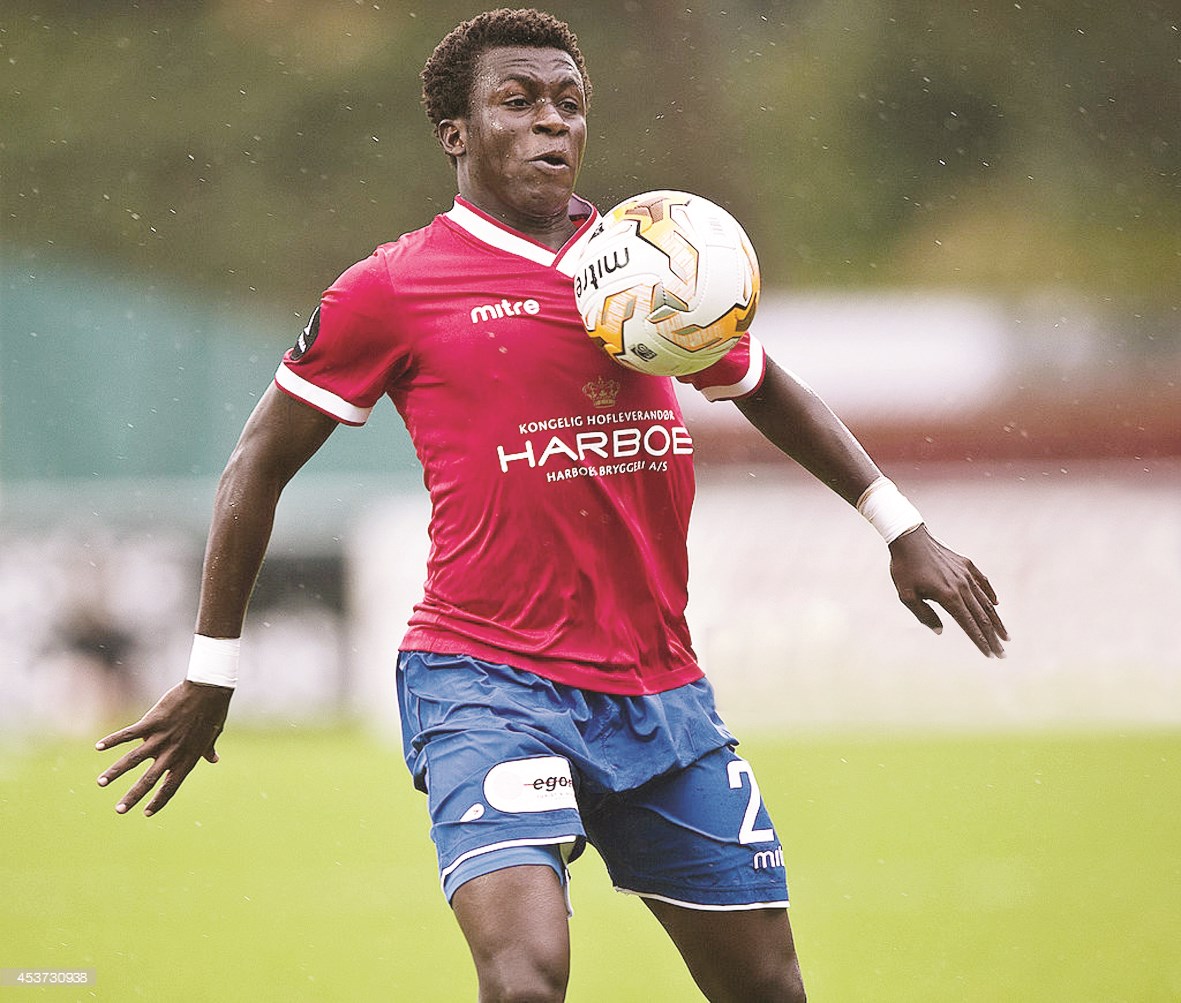 u0627u0644u0639u0627u062cu064a u062au0648u0645u064a u0641u064a u0644u0642u0637u0629 u0625u0628u0627u0646 u0645u0634u0627u0631u0643u062au0647 u0645u0639 u0646u0627u062fu064a u0641u064au0634u062a u0644u0627u0646u062f u0627u0644u062fu0646u0645u0627u0631u0643u064a