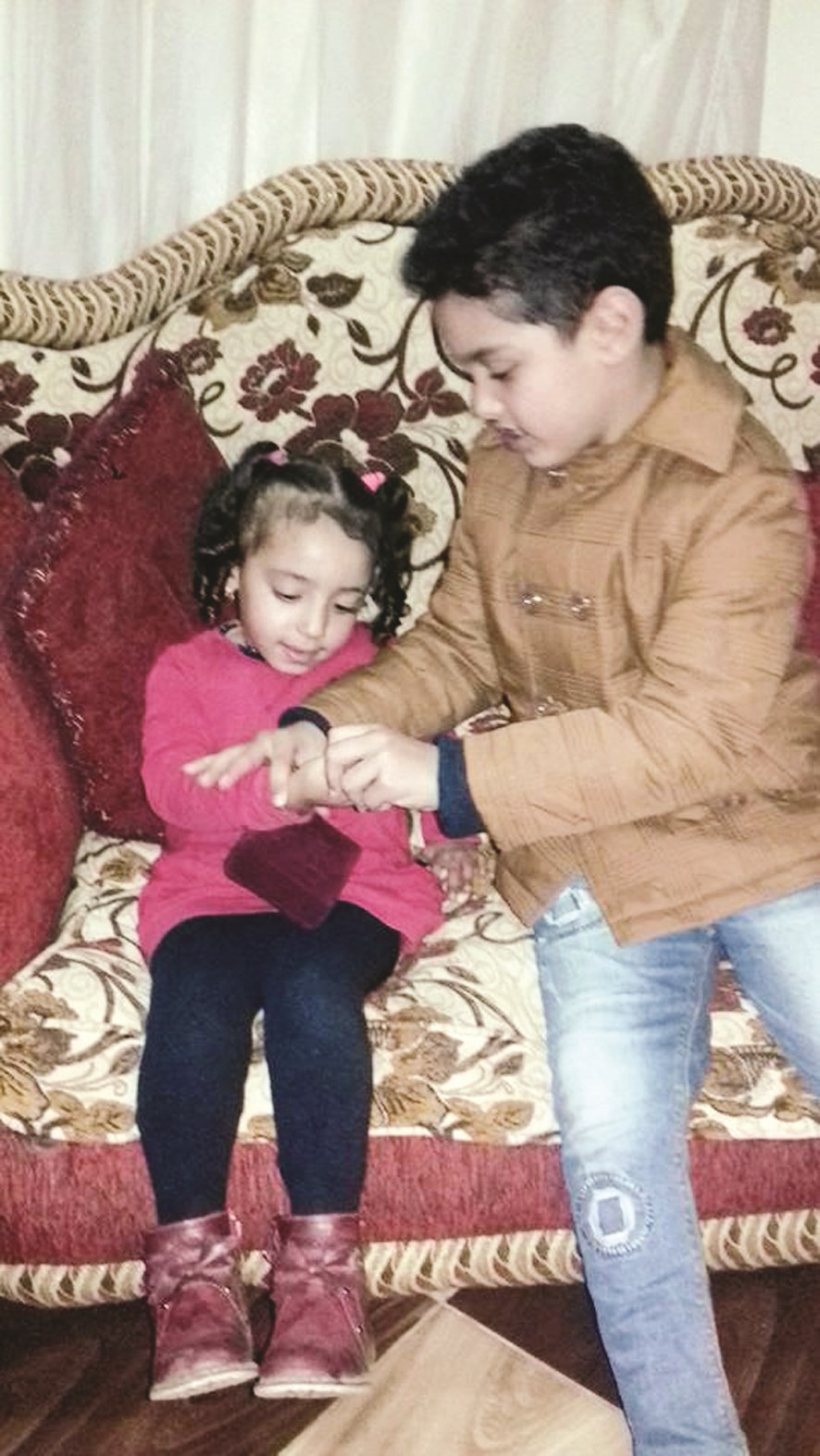 u0632u064au0646 u064au0642u062fu0645 u0627u0644u0634u0628u0643u0629 u0644u0641u0631u064au062fu0629